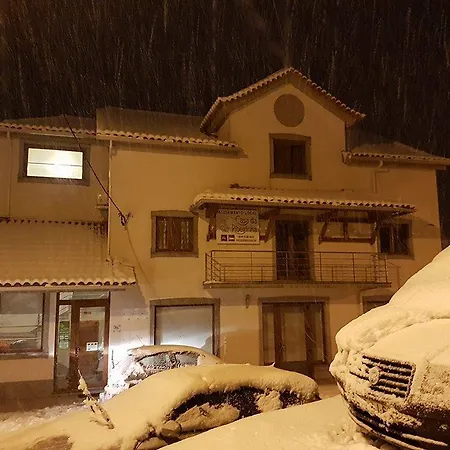 Casa Da Ribeirinha 4* Sabugueiro (Guarda)