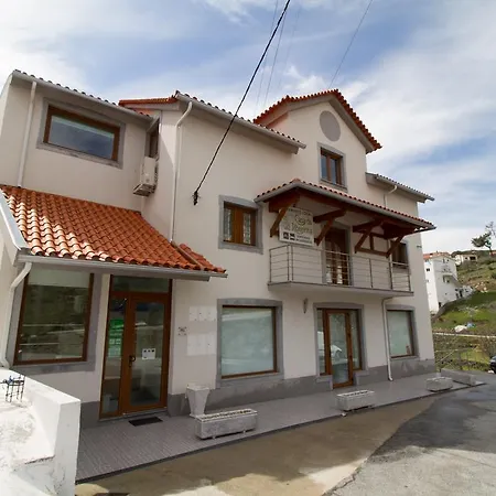 Casa Da Ribeirinha Pensjonat Sabugueiro (Guarda)