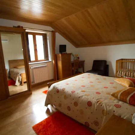 Casa Da Ribeirinha Guest house