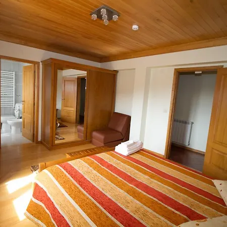 Casa Da Ribeirinha 4*