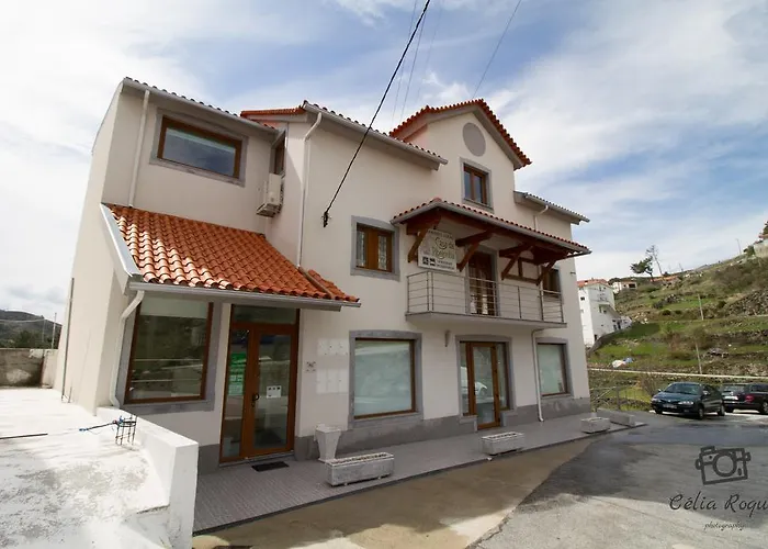 Casa Da Ribeirinha Pensjonat Sabugueiro (Guarda)